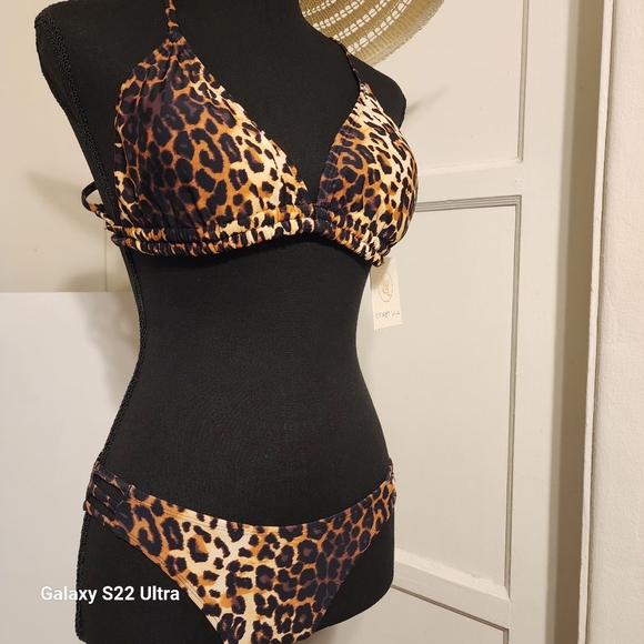 Swimsuit - Picture 5 of 14